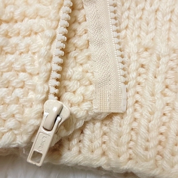 Vintage | Hand Knitted Man's Best Friend Cardigan - Picture 11 of 16